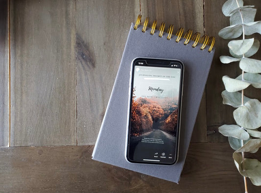 Journaling Prompts for Fall